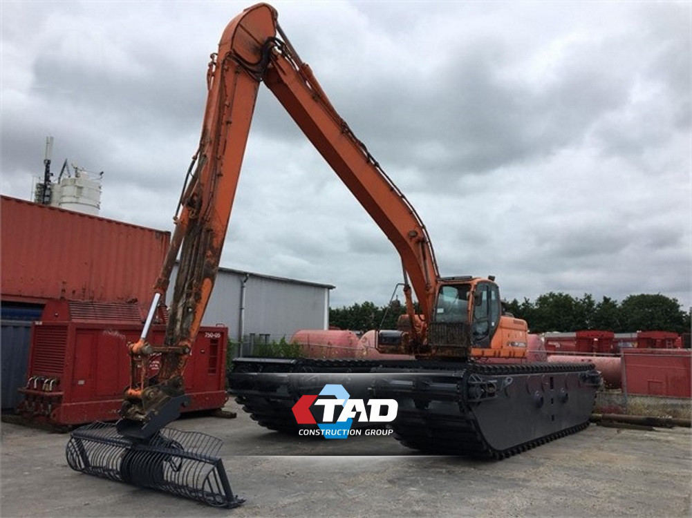 Екскаватор-амфібія Doosan DX 225 LC Long Reach (2011 р.)