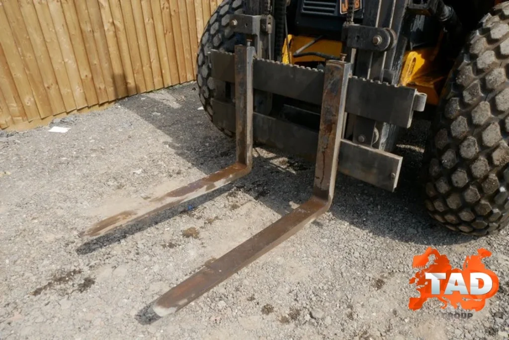 1630009701 vilochnyj pogruzchik jcb