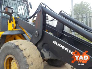 1765459185 frontalnyj pogruzchik jcb