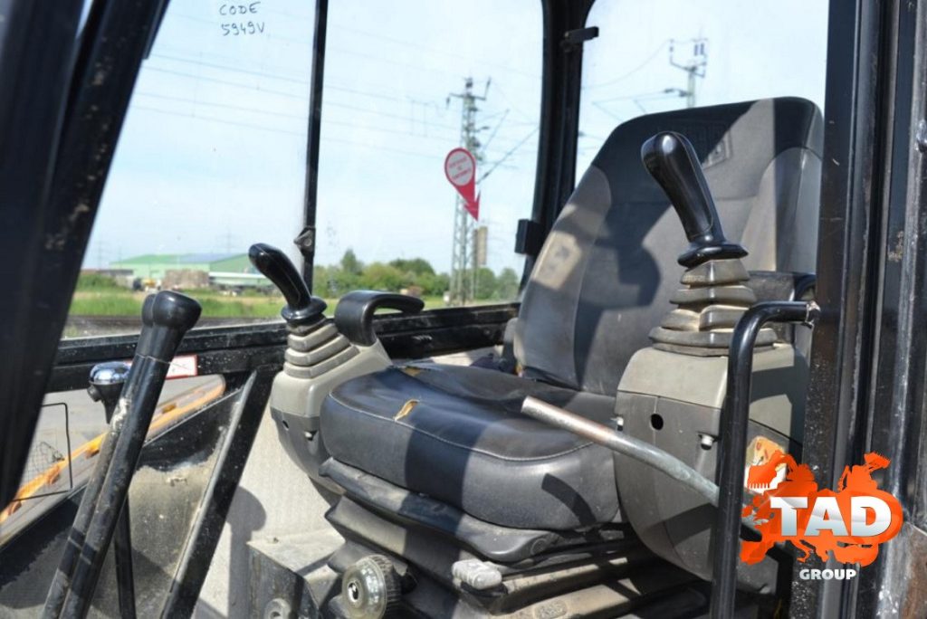 1797368064 miniekskavator jcb 8052