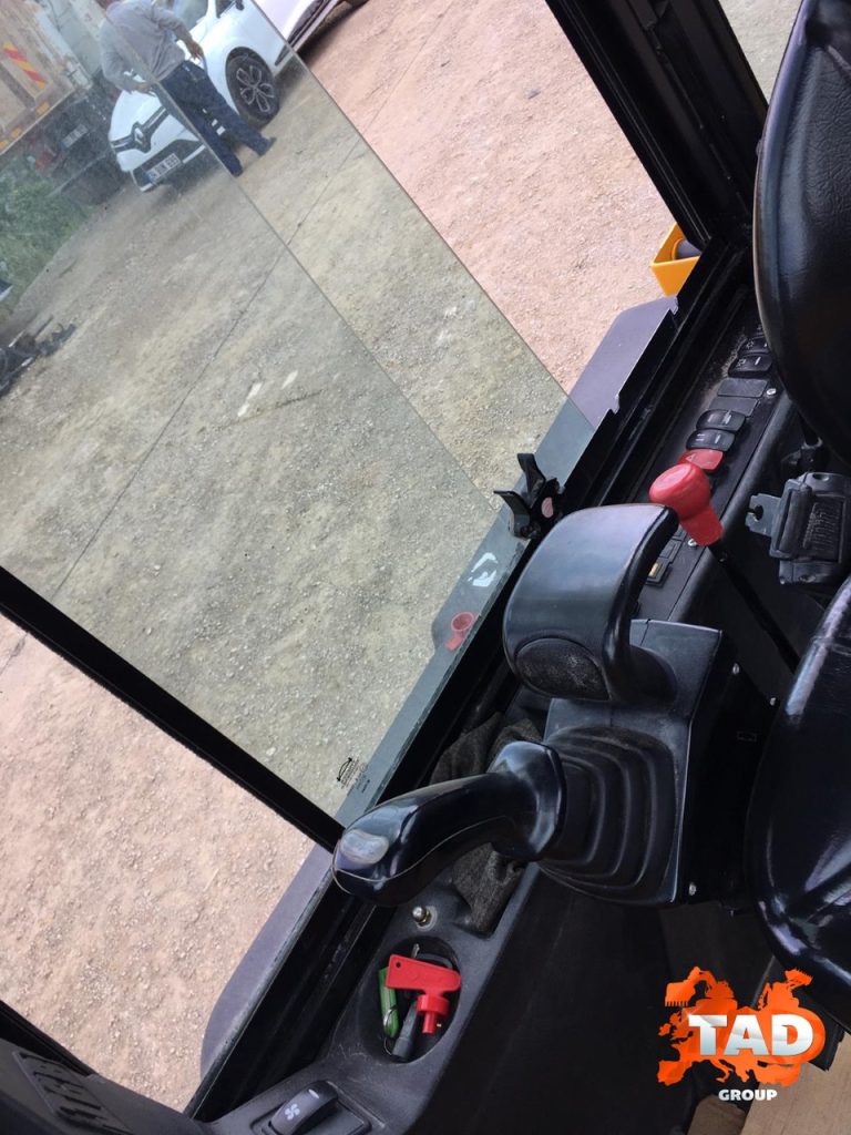 1842463461 ekskavator pogruzchik jcb 1
