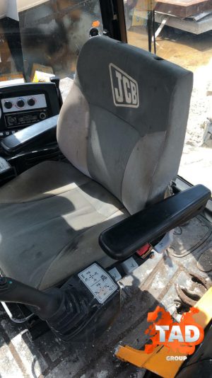 1895395976 ekskavator pogruzchik jcb 3cx