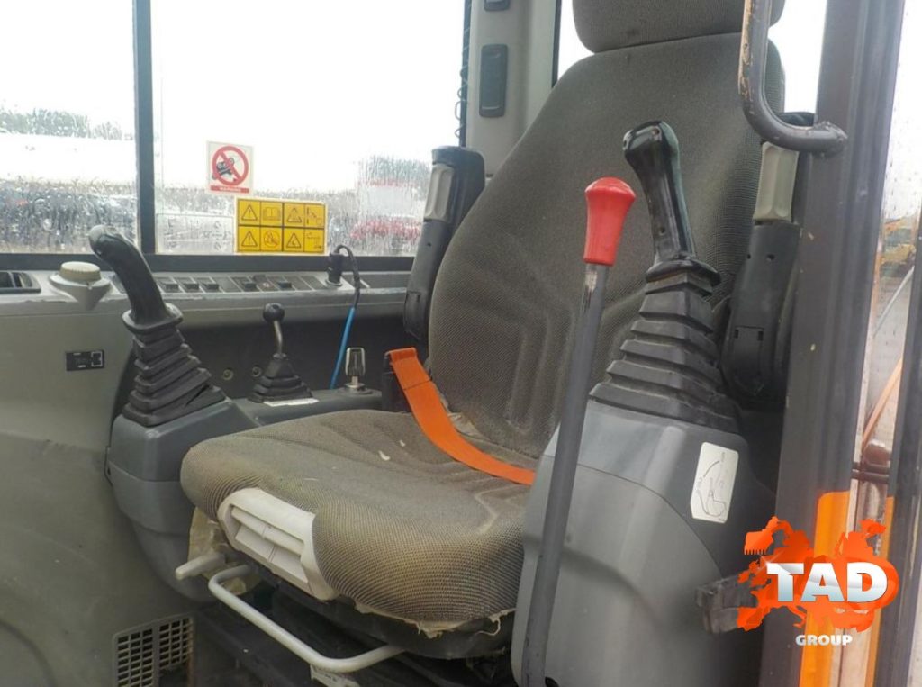 1936339879 miniekskavator doosan dx60r