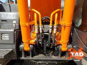 1941649330 gusenichnyj ekskavator hitachi