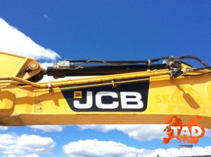 1946320482 gusenichnyj ekskavator jcb