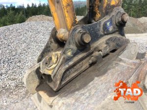 1946320705 gusenichnyj ekskavator jcb