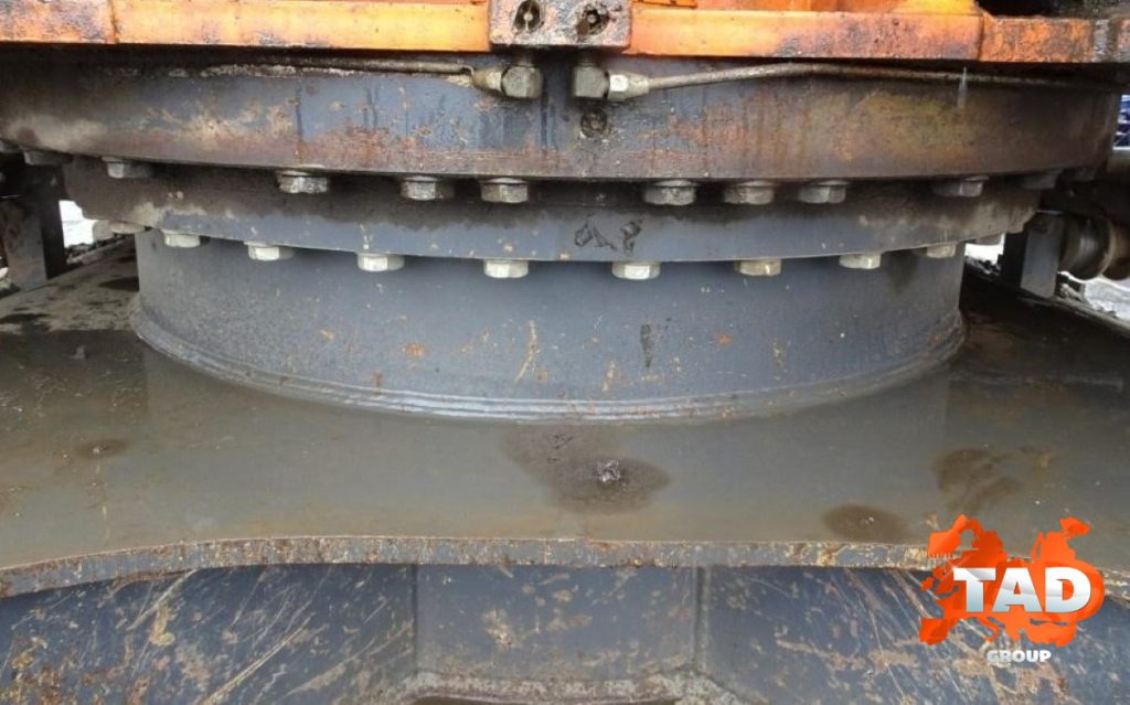 1948631910 gusenichnyj ekskavator doosan