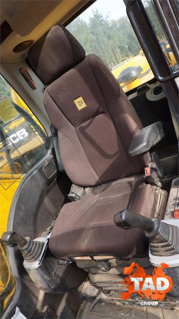 1954325217 gusenichnyj ekskavator jcb