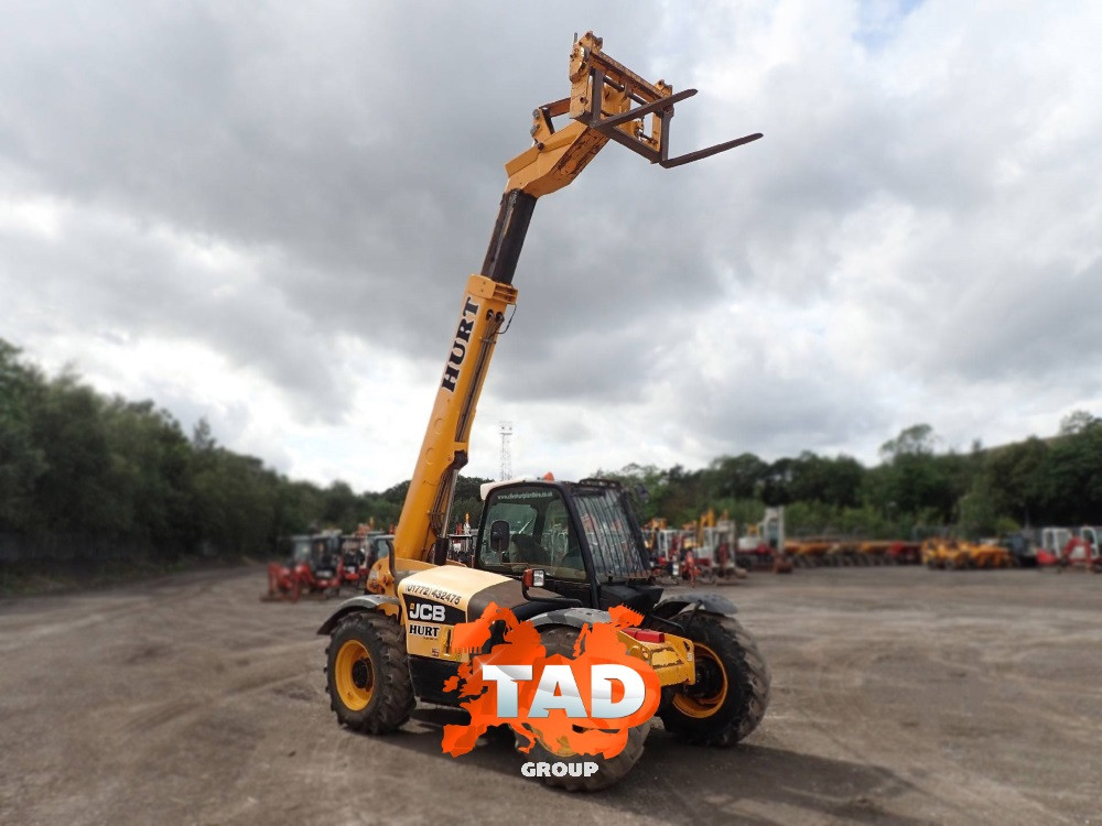 Телескопічний навантажувач JCB 531-70 (2011 г)