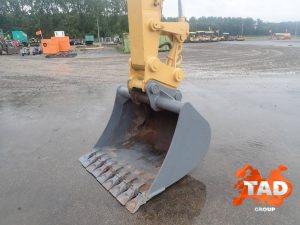 1964572312 kolesnyj ekskavator caterpillar