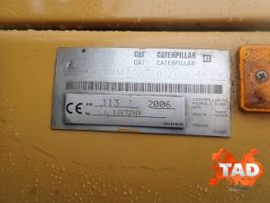 1964579072 kolesnyj ekskavator caterpillar