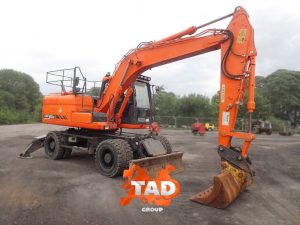 1966095603 kolesnyj ekskavator doosan