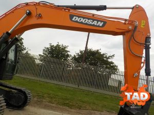 1978336075 gusenichnyj ekskavator doosan