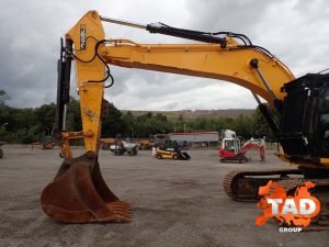 1980484702 gusenichnyj ekskavator jcb