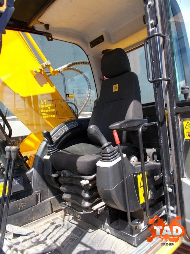 1981020096 gusenichnyj ekskavator jcb
