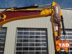 1984468050 gusenichnyj ekskavator jcb