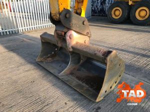1984852376 gusenichnyj ekskavator jcb