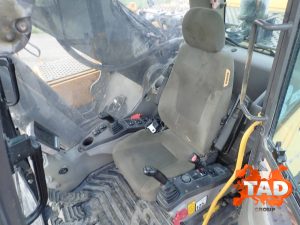 1984892761 gusenichnyj ekskavator volvo