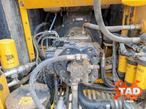 1984956405 gusenichnyj ekskavator jcb