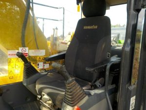 1988093777 gusenichnyj ekskavator komatsu