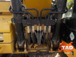 2028579893 gusenichnyj ekskavator cat