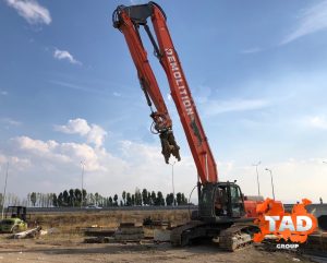 2047587817 gusechnij ekskavator hitachi