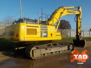 2052299045 gusenichnyj ekskavator komatsu