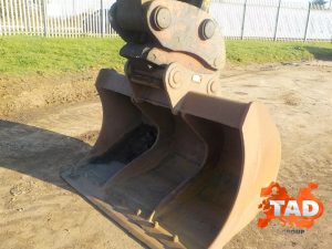2052299140 gusenichnyj ekskavator komatsu