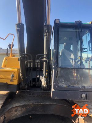 2061771000 gusenichnyj ekskavator volvo