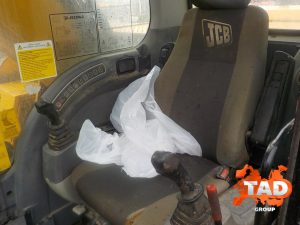 2079185675 gusenichnyj ekskavator jcb