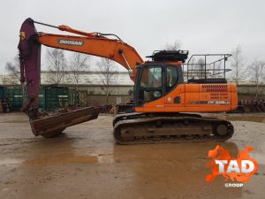 2079321455 gusenichnyj ekskavator doosan