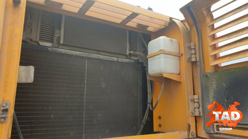 2095580128 gusenichnyj ekskavator hyundai