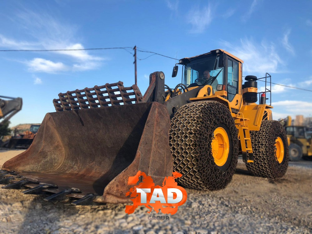 Фронтальний навантажувач VOLVO L220F (2008 г)