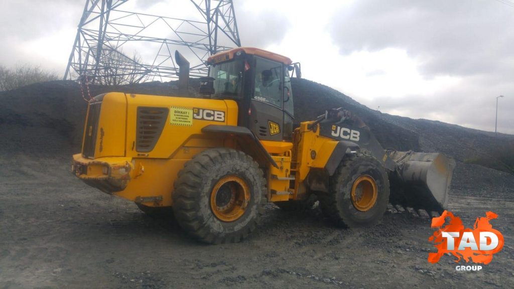 2130221274 frontalnyj pogruzchik jcb