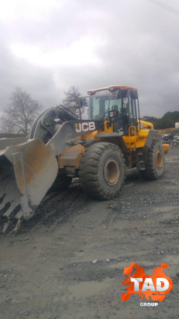 2130221392 frontalnyj pogruzchik jcb
