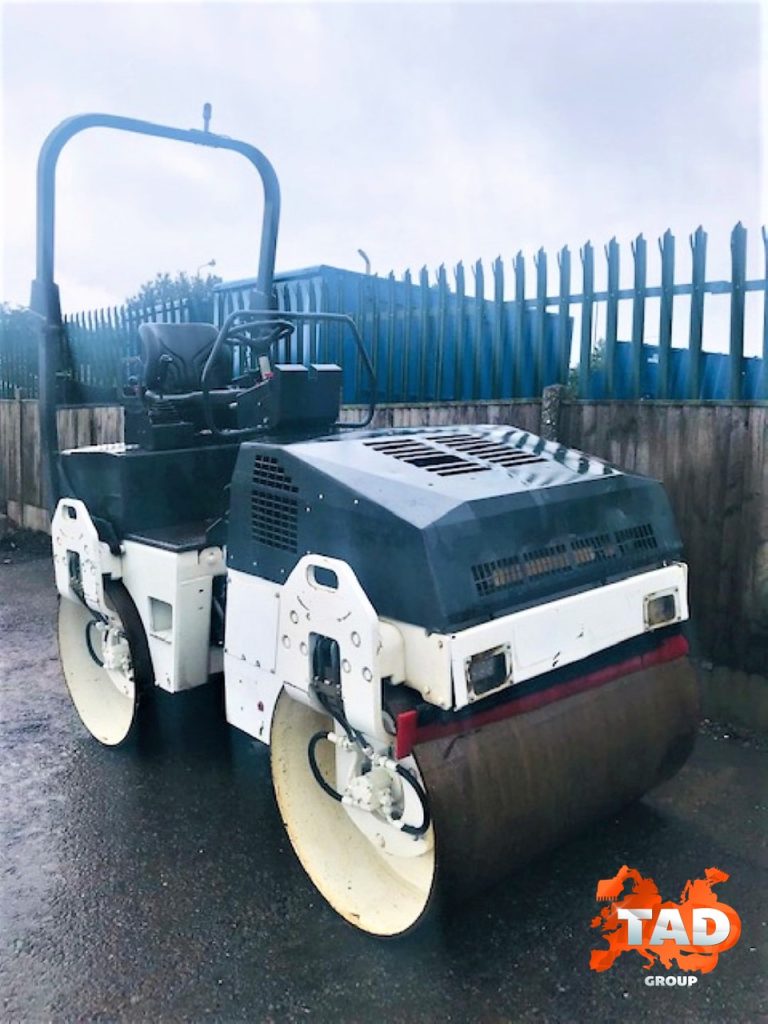 2138131957 dorozhnyj katok bomag