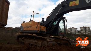 2138200831 gusenichnyj ekskavator volvo
