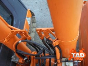 2157229386 gusenichnyj ekskavator doosan