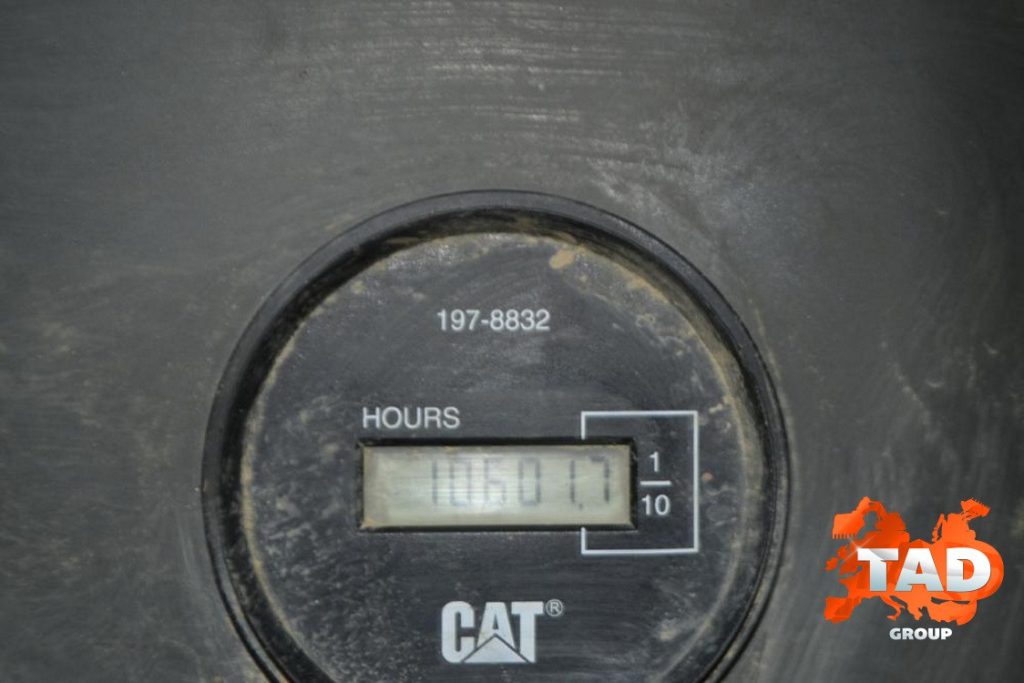 2181845555 kolesnyj ekskavator cat