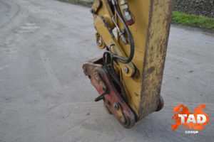 2181845582 kolesnyj ekskavator cat