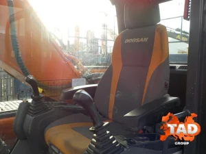 2188945147 gusenichnyj ekskavator doosan
