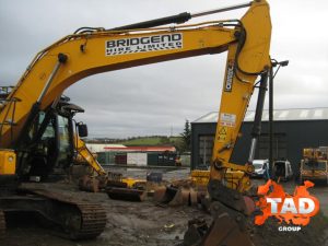 2207472042 gusenichnyj ekskavator jcb