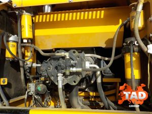 2212824740 gusenichnyj ekskavator jcb