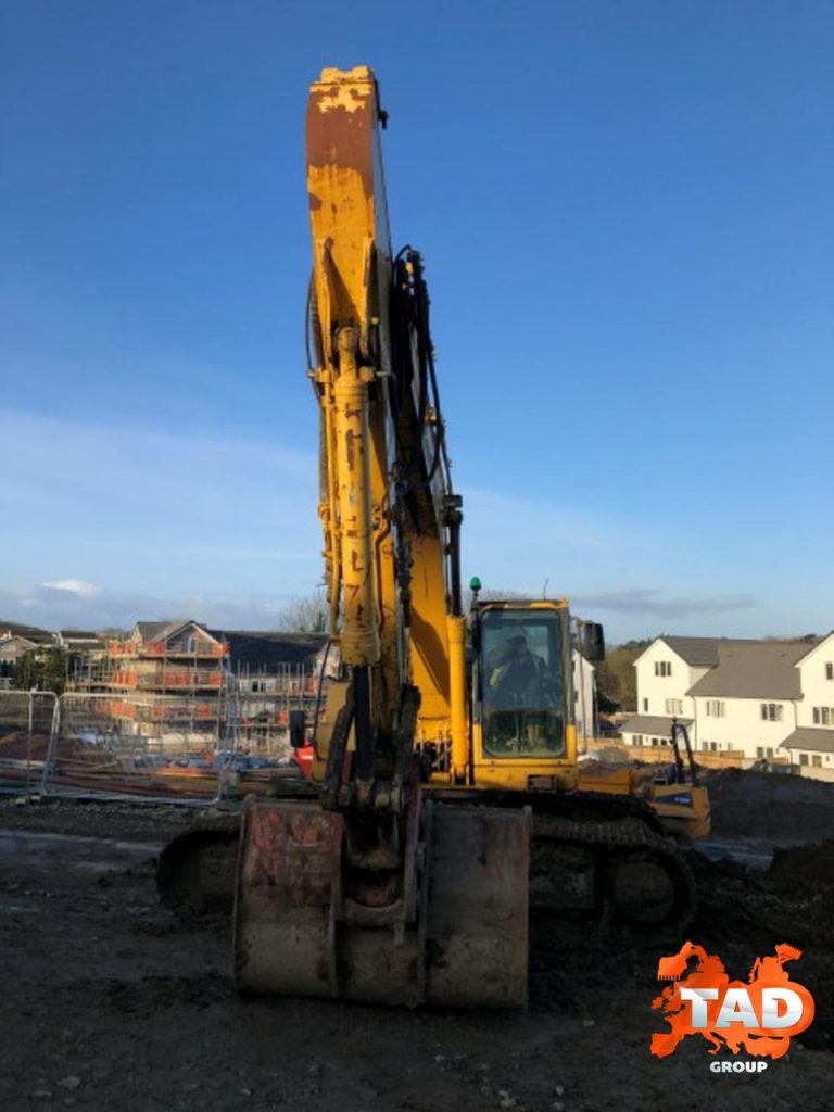 2217294131 gusenichnyj ekskavator komatsu