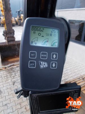 2227676771 gusenichnyj ekskavator jcb