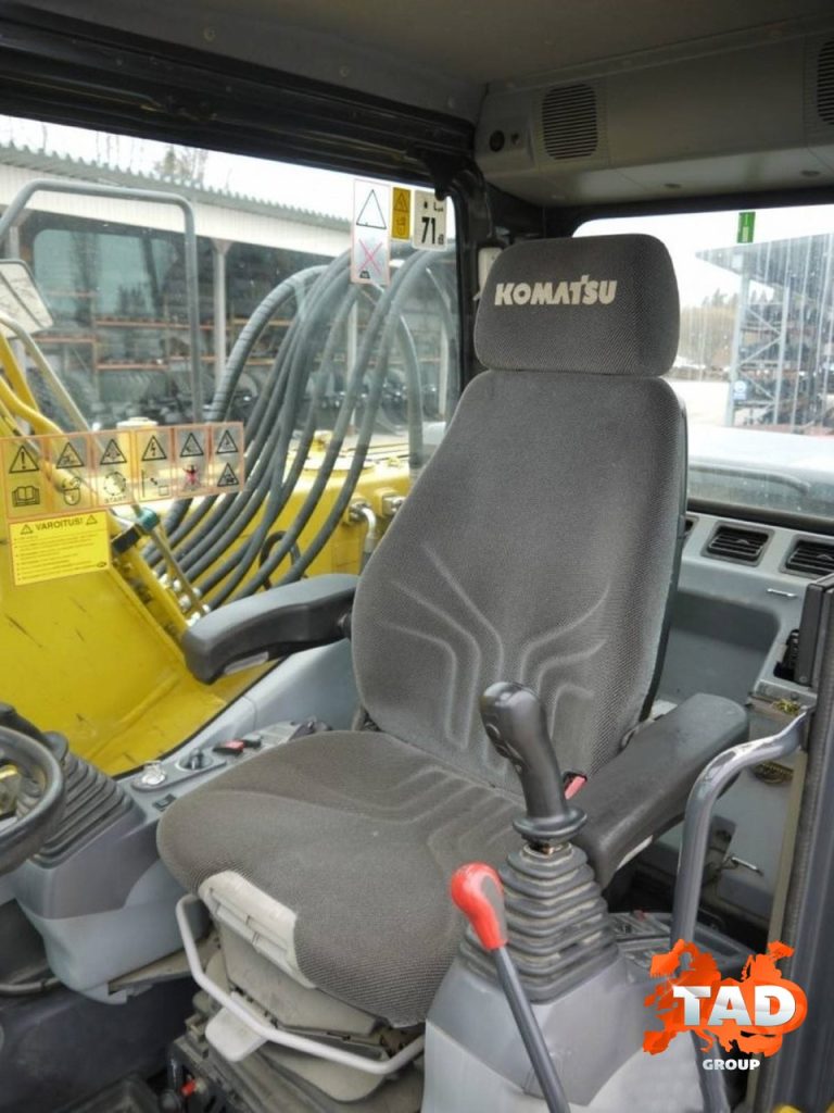 2227775710 kolesnyj ekskavator komatsu