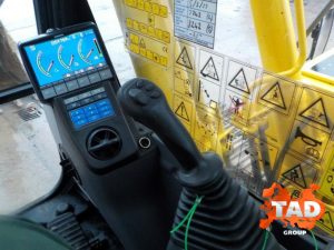 2227840458 gusenichnyj ekskavator komatsu