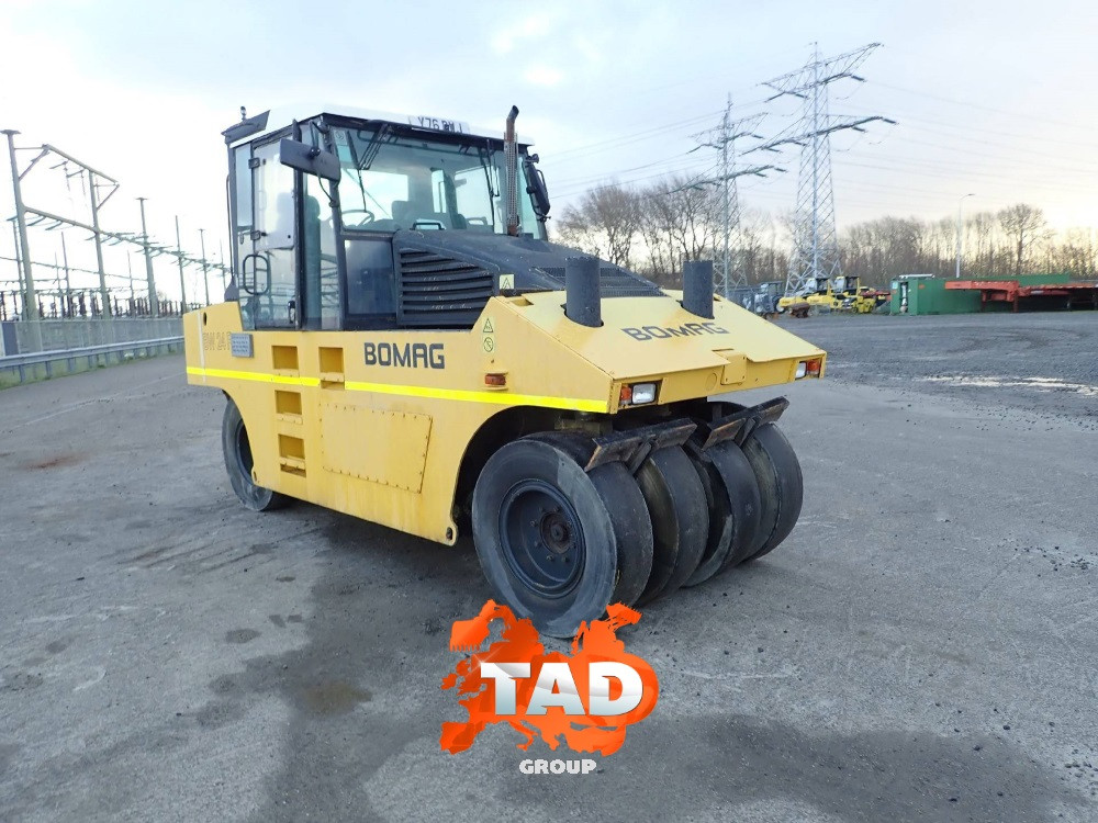 Дорожній каток Bomag BW24R (2001 г)