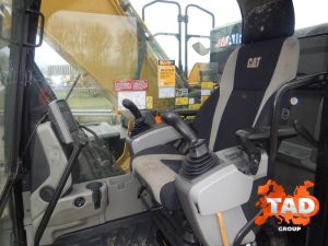 2240440553 gusenichnyj ekskavator caterpillar