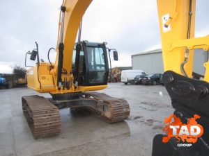 2242531110 gusenichnyj ekskavator jcb